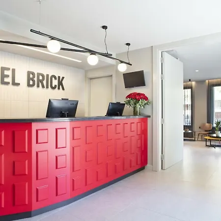 Отель Brick