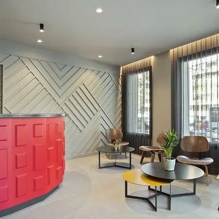 Brick Hotell